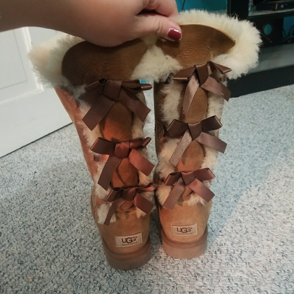 Tall bailey bow uggs